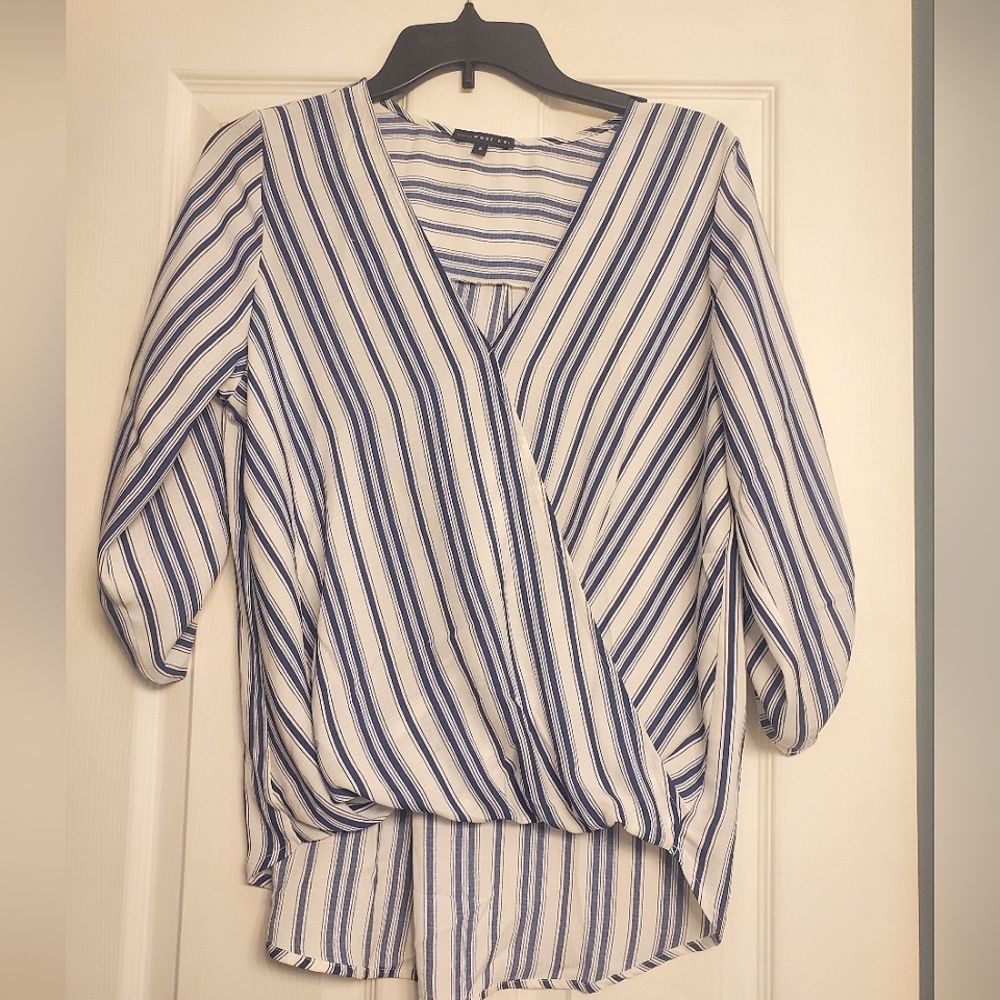 Striped high-low top